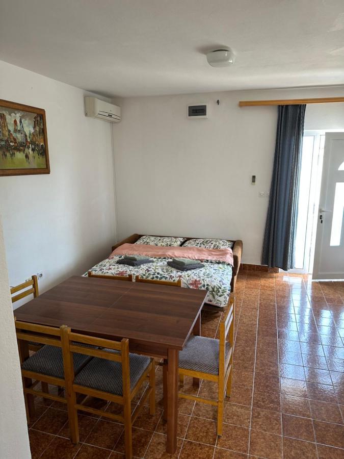 Apartmani Marko Новалья Экстерьер фото